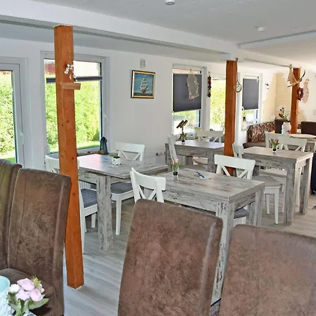Holiday home Ruhig Gelegenes Ferienhaus Mit Kamin Und Terasse