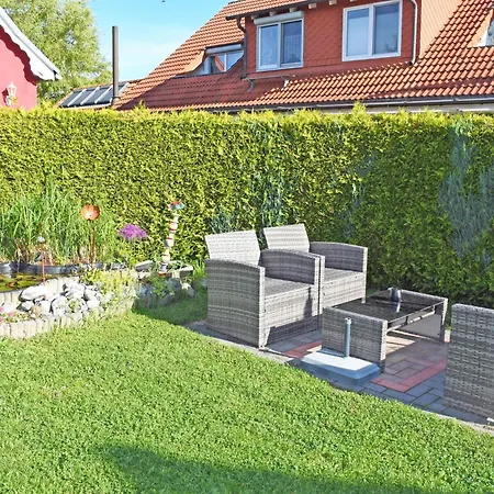 Ruhig Gelegenes Mit Kamin Und Terasse Hébergement de vacances